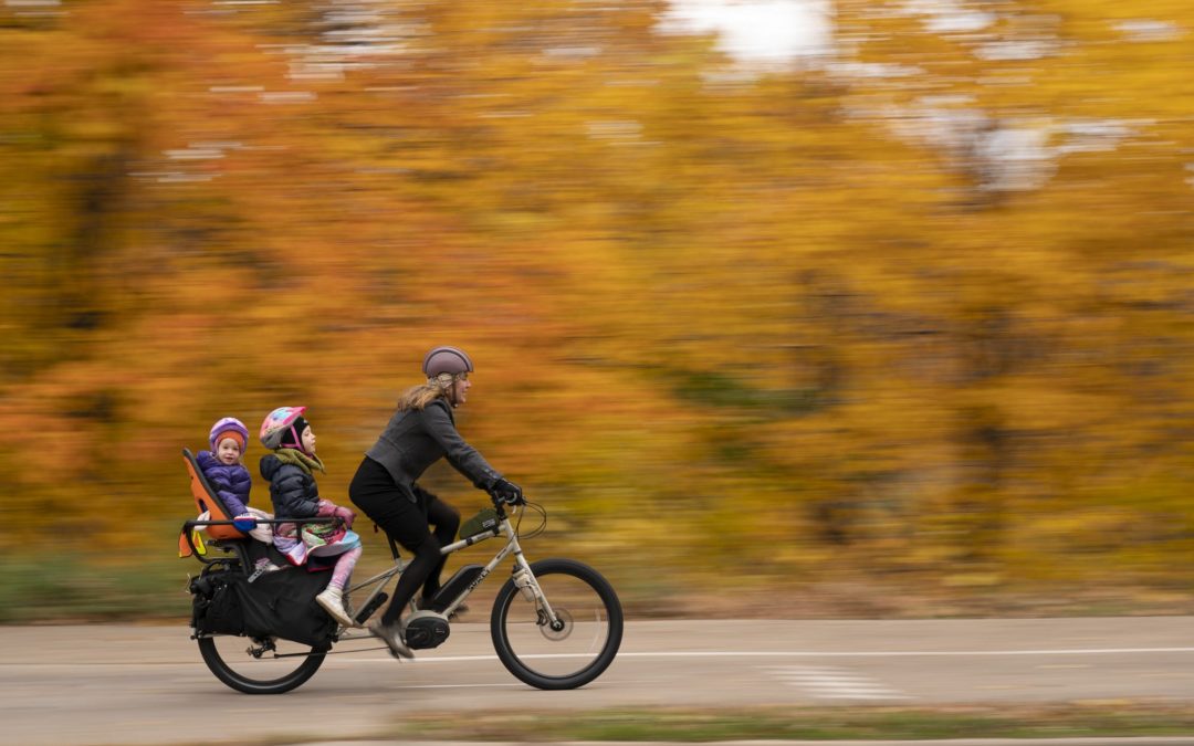 Cargo bikes put Minnesota moms, families in low-carbon lane
