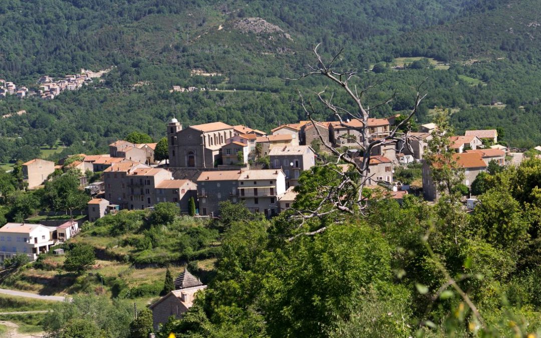 Cozzano (Corse): le Smart Village